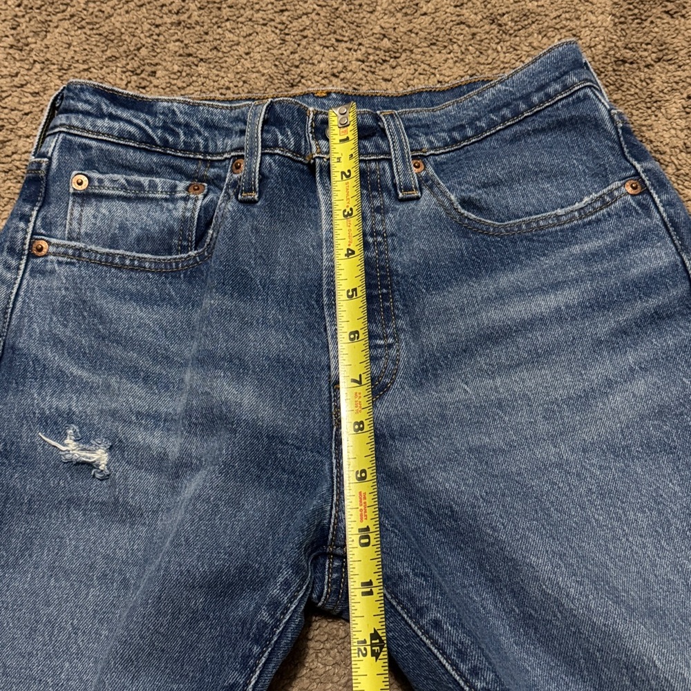 Levi’s 501 Skinny Distressed Jean-Tagged 26x30 Wmns size-Med Wash-99 Cotton-EUC - Picture 9 of 15